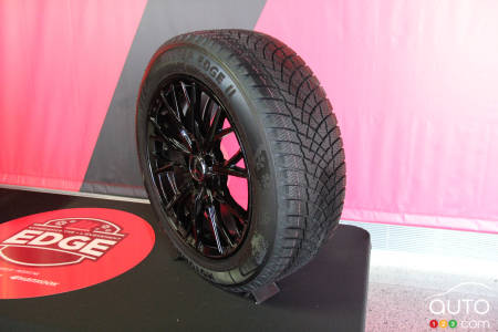 Le nouveau pneu Winter Edge II de Motomaster par Hankook